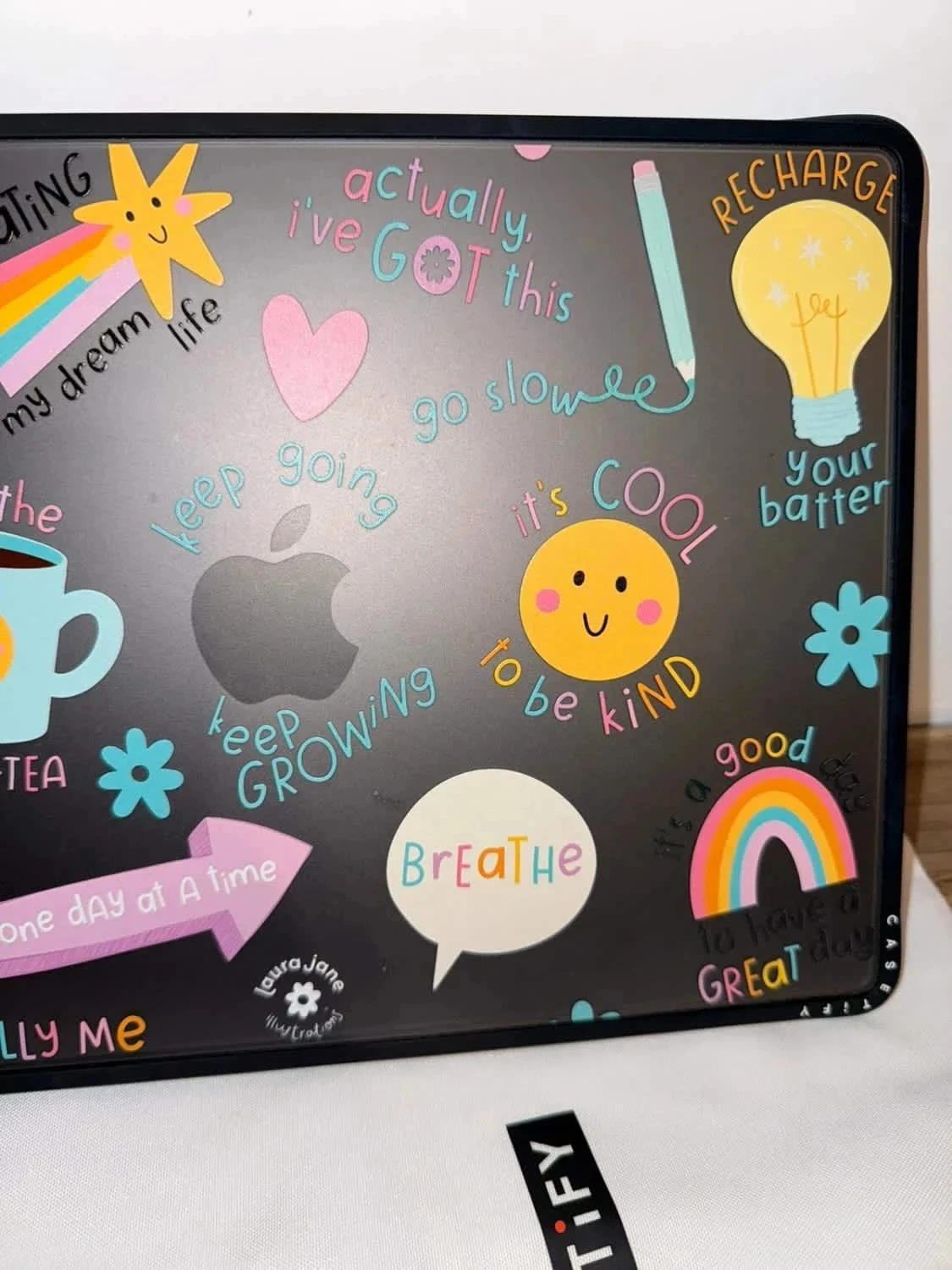 Carcasa para MacBook Pro de 14 pulgadas m1 a m4 casetify poco uso – photo 14